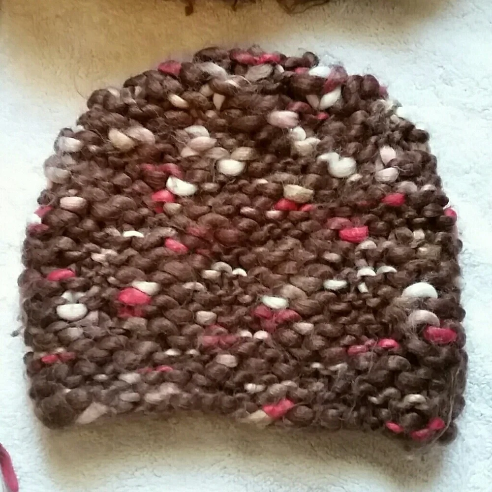 Urban Outfitters Chunky Knit winter hat and scarf set